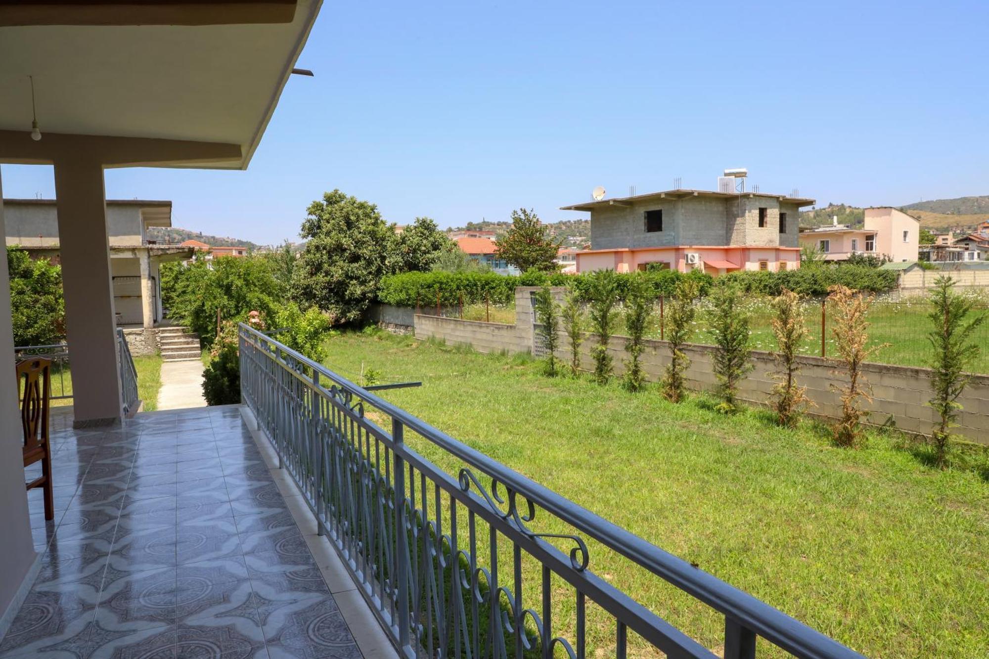 Villa Fjorentin 培拉特 外观 照片