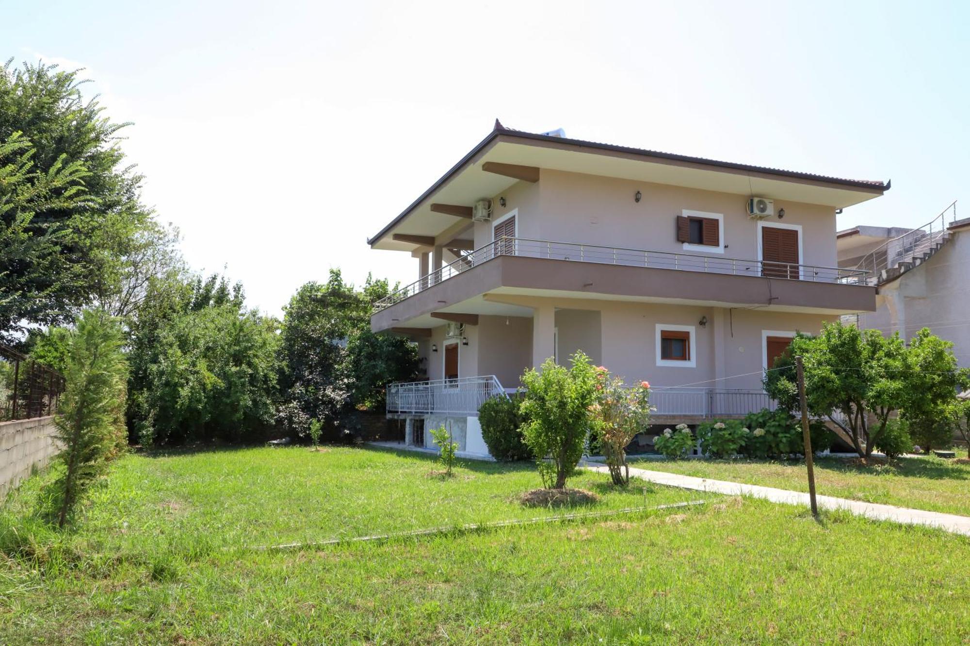 Villa Fjorentin 培拉特 外观 照片